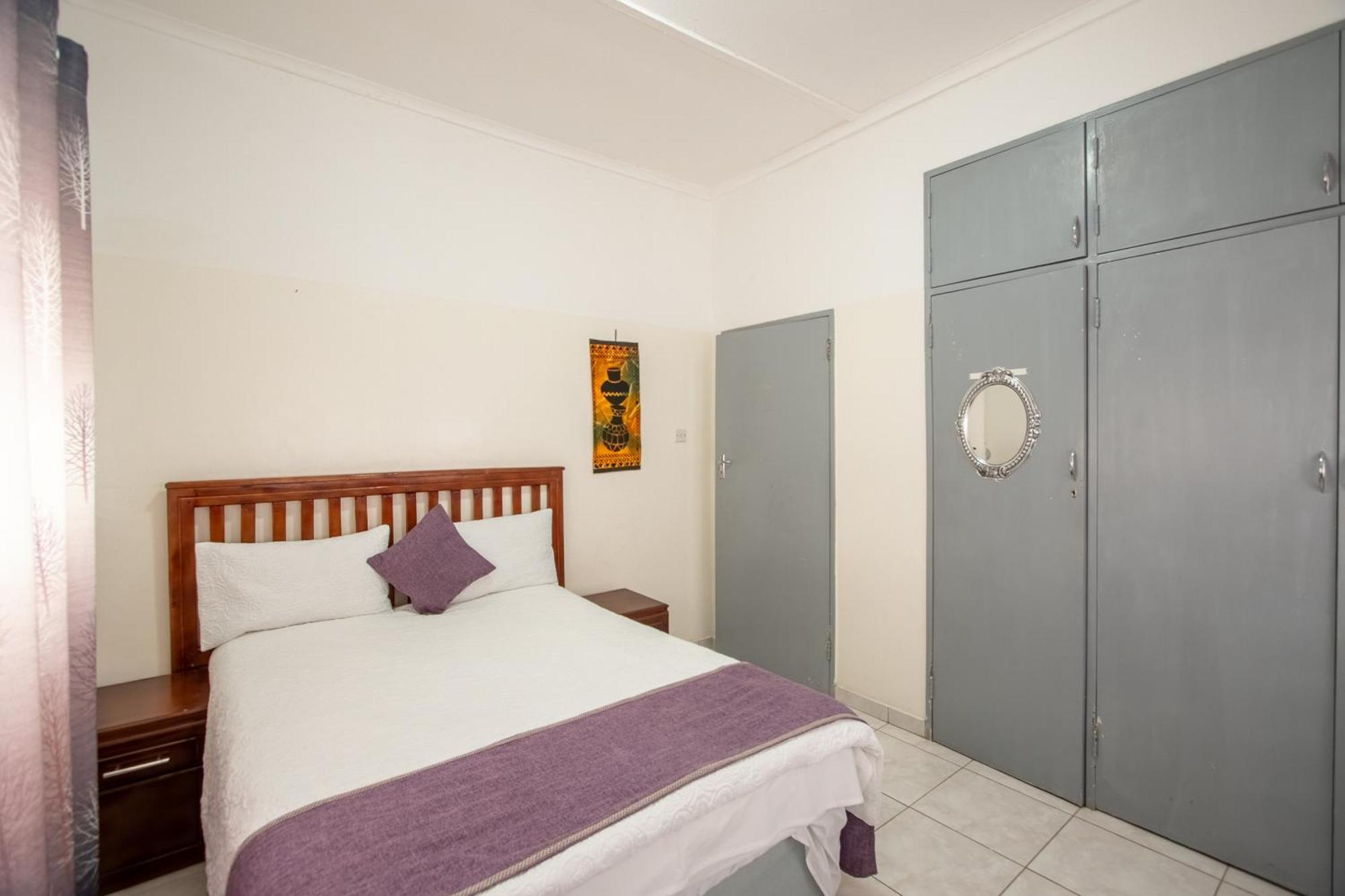 Wood Road Guest Lodge Victoriawatervallen Buitenkant foto