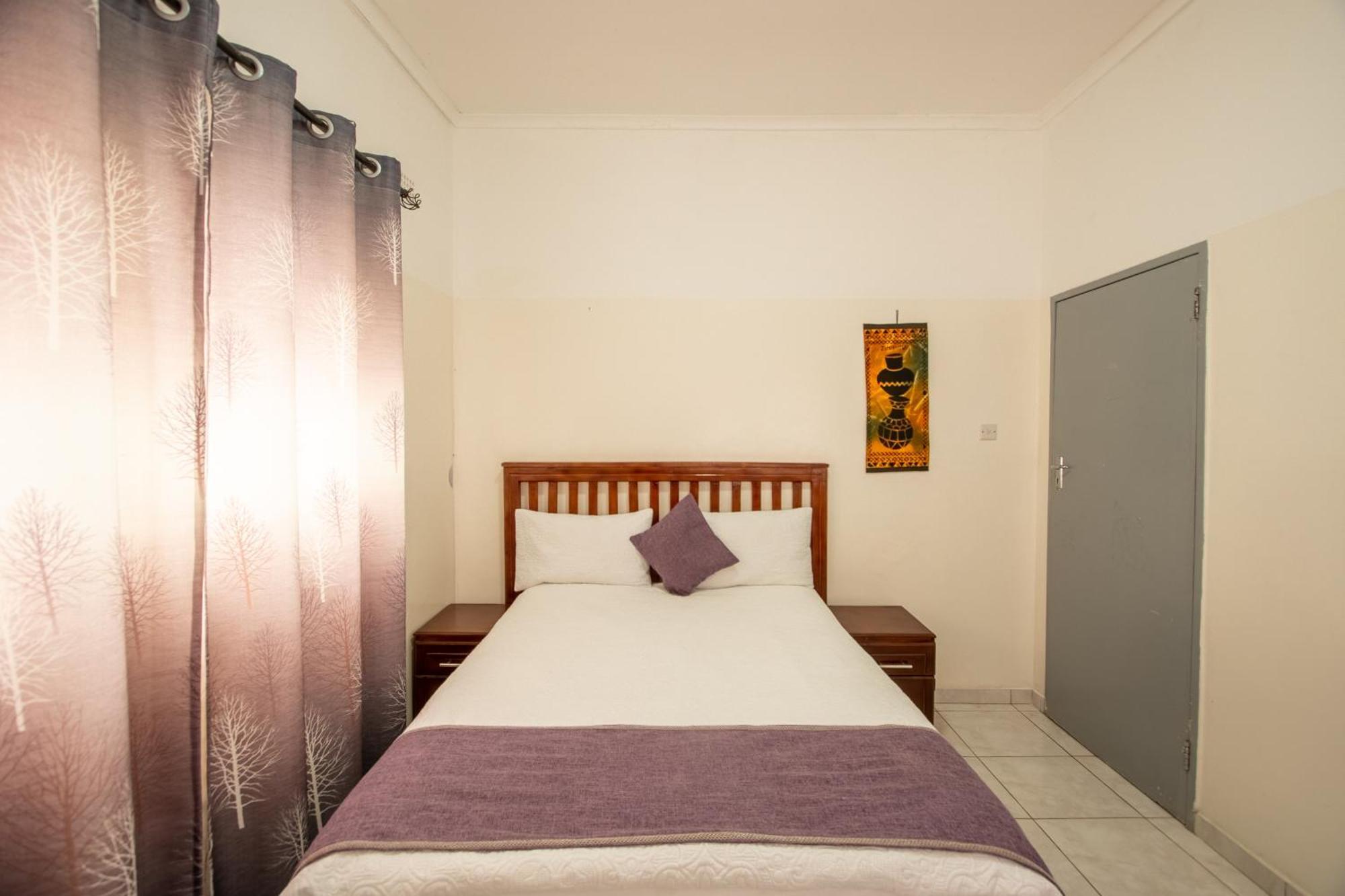 Wood Road Guest Lodge Victoriawatervallen Buitenkant foto