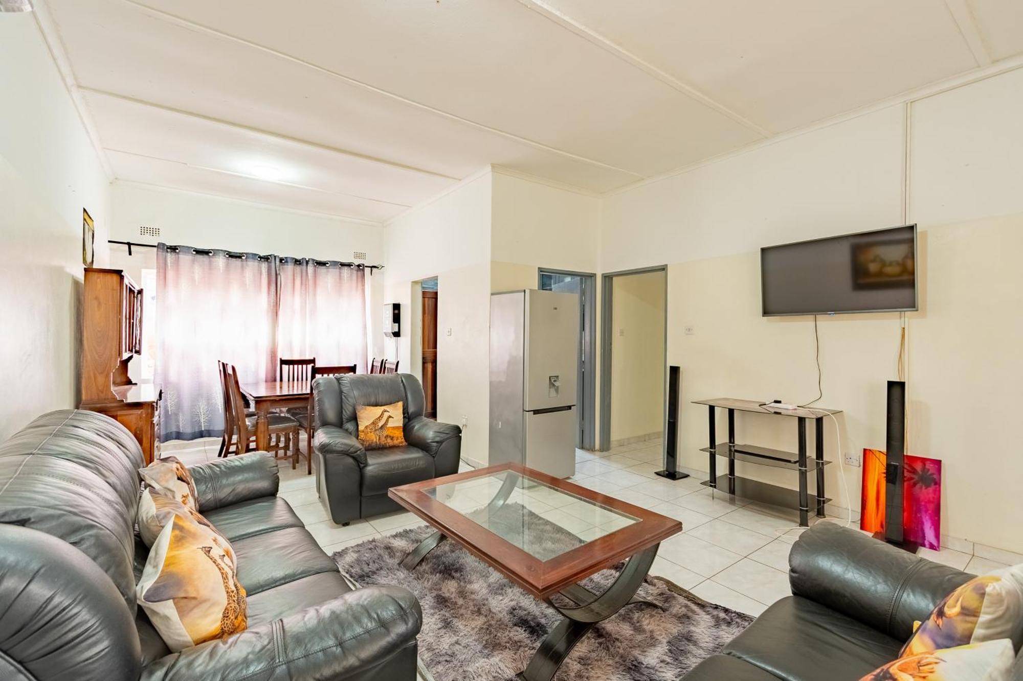 Wood Road Guest Lodge Victoriawatervallen Buitenkant foto